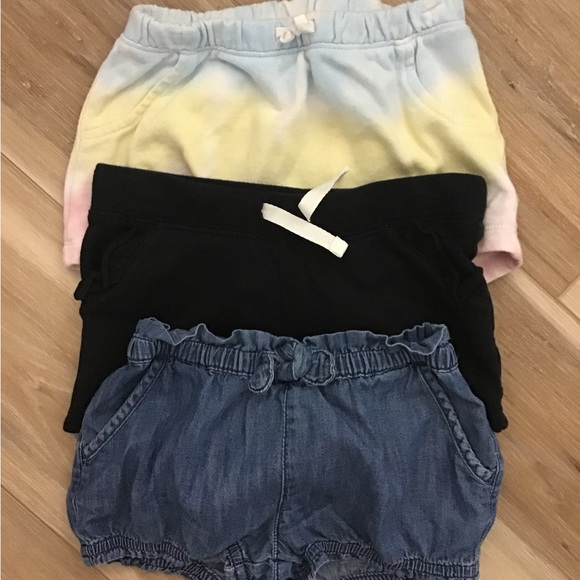 Girls Shorts Bundle 18/24 mo - Picture 1 of 4